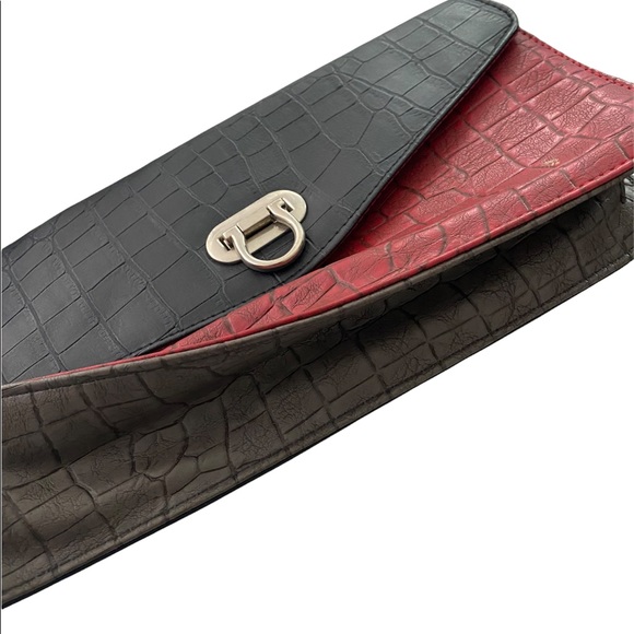 Clutch - Picture 3 of 4